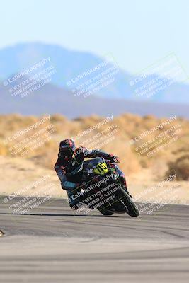 media/Jan-10-2025-CVMA Friday Practice (Fri) [[489e0da257]]/Group 4 and Trackday/Session 4 (Turn 16)/